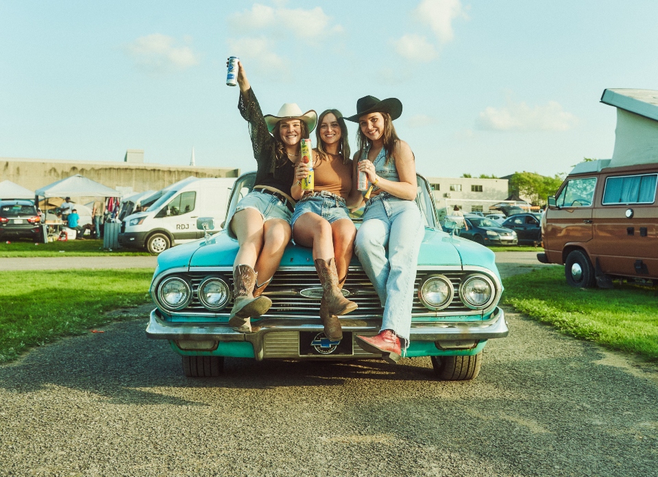 camping girl-flc2024